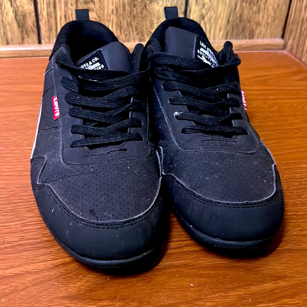 Levi’s mens shoes